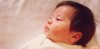 ¿Alguna vez te has preguntado cómo ve tu bebé a su alrededor?