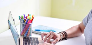 Supervisando y ayudando a nuestros hijos en el uso correcto de sus redes sociales